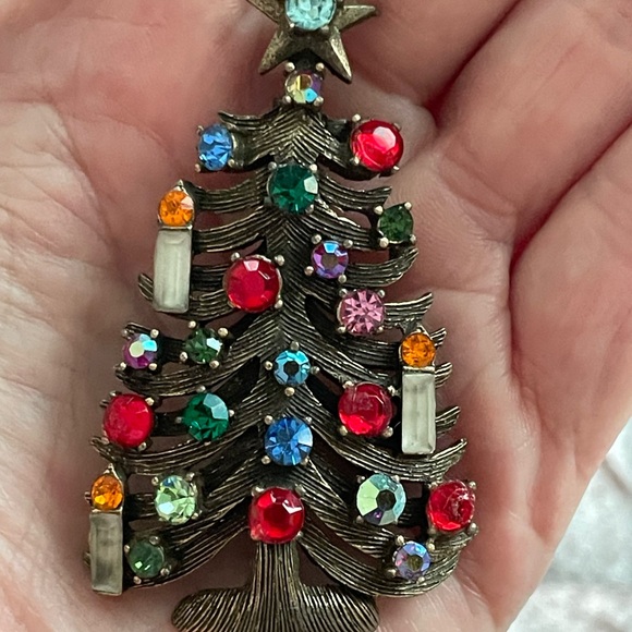 Gorgeous Weiss Christmas Brooch - Picture 6 of 6